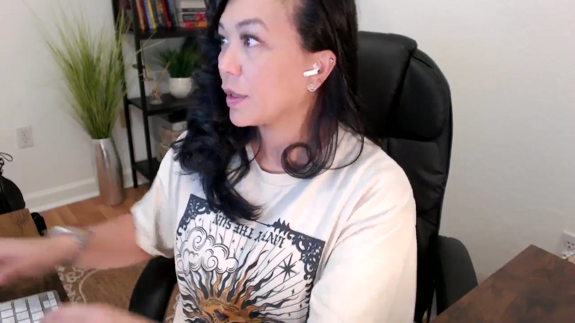 Gallery image thumbnail from MickaylaStar's myfreecams stream on, 05/07/2025, 15:59 image 9 of 20