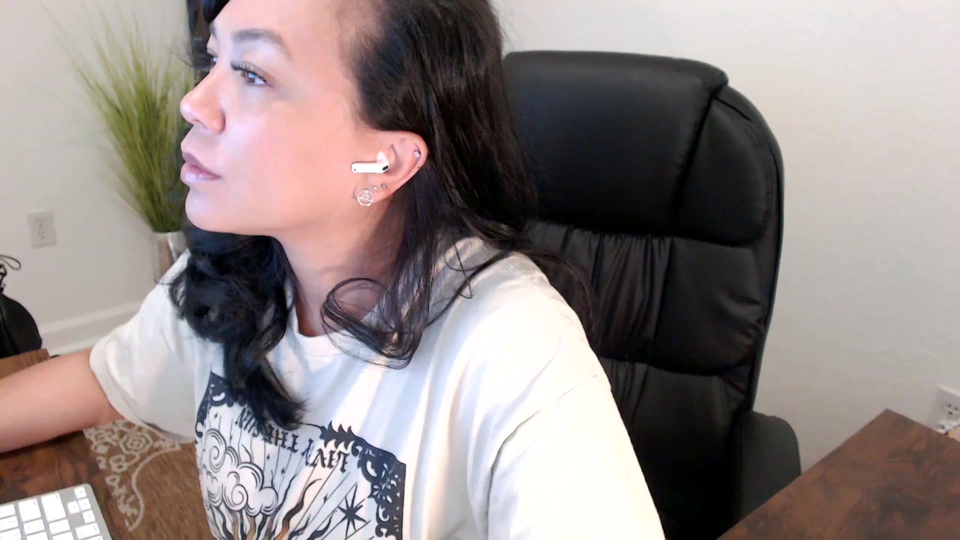 Gallery image thumbnail from MickaylaStar's myfreecams stream on, 05/07/2025, 15:59 image 18 of 20
