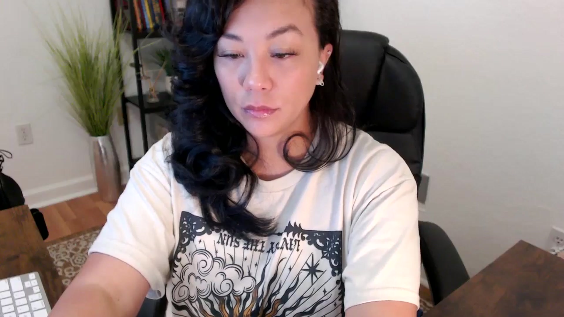 Gallery image thumbnail from MickaylaStar's myfreecams stream on, 05/07/2025, 15:59 image 20 of 20