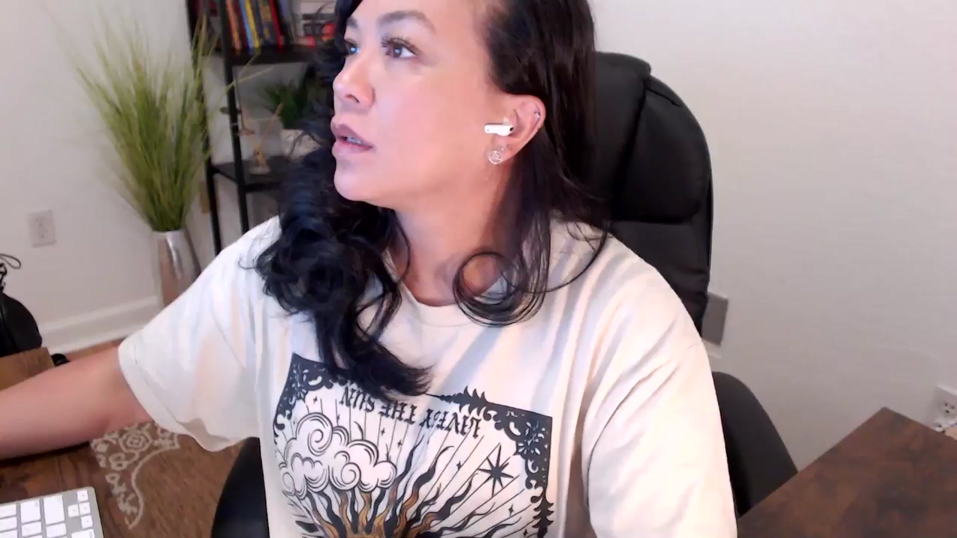 Gallery image thumbnail from MickaylaStar's myfreecams stream on, 05/07/2025, 15:59 image 14 of 20