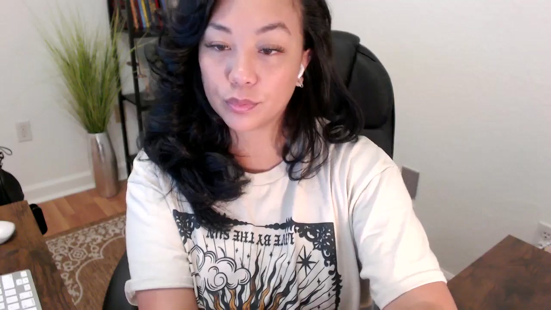 Gallery image thumbnail from MickaylaStar's myfreecams stream on, 05/07/2025, 16:52 image 5 of 20