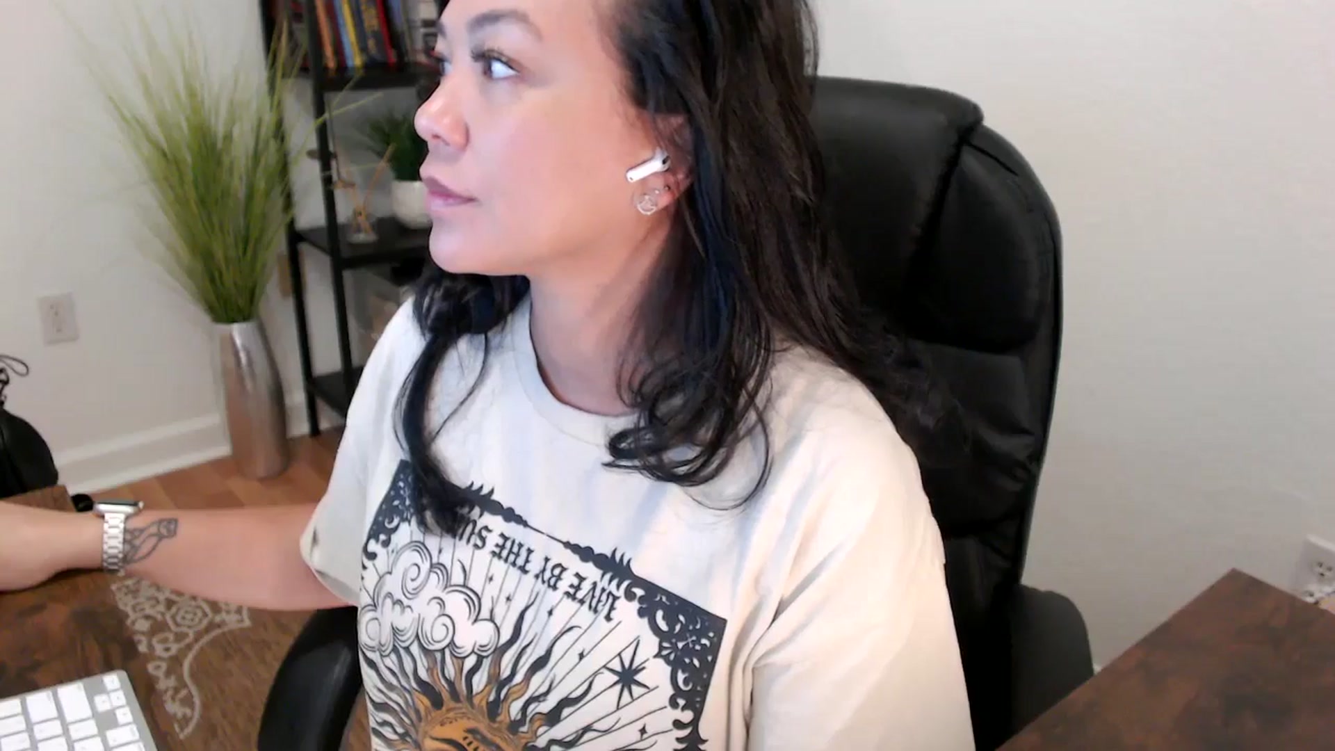 Gallery image thumbnail from MickaylaStar's myfreecams stream on, 05/07/2025, 16:52 image 7 of 20