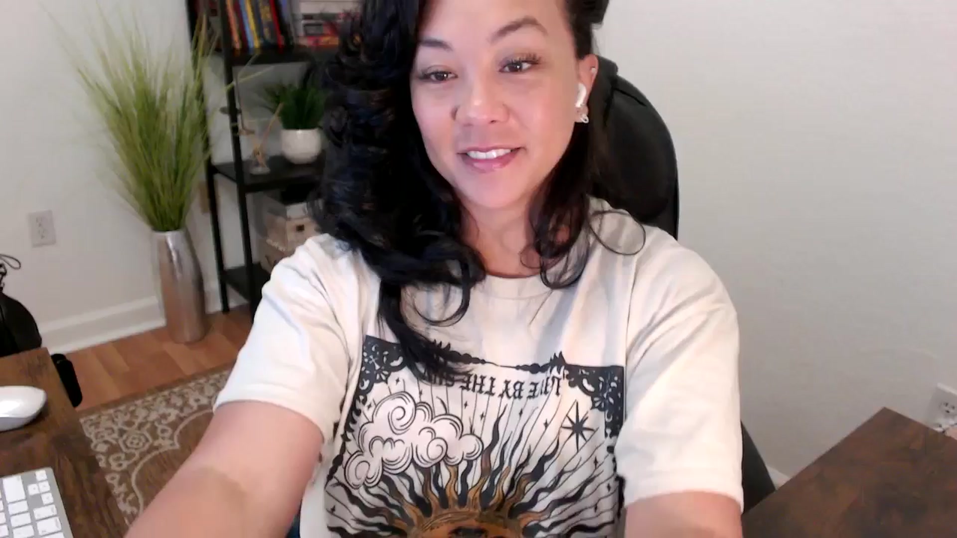 Gallery image thumbnail from MickaylaStar's myfreecams stream on, 05/07/2025, 16:52 image 1 of 20