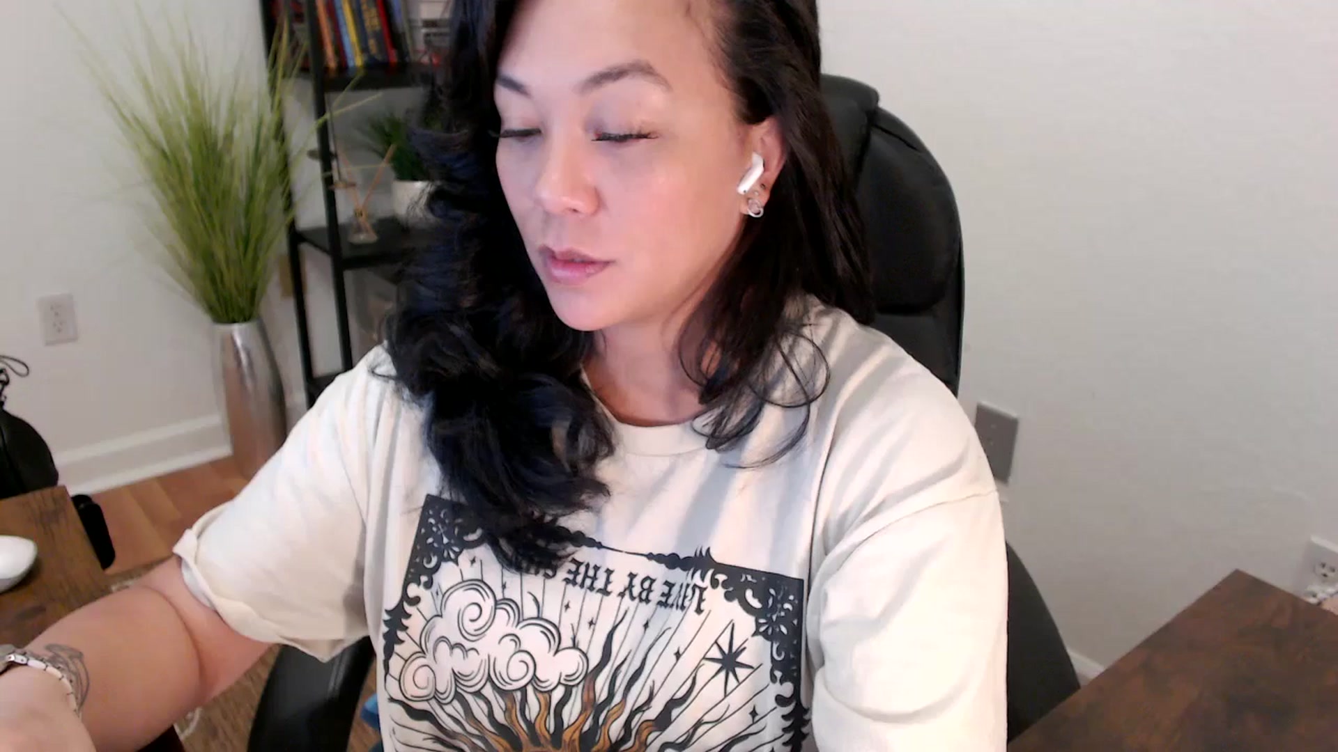 Gallery image thumbnail from MickaylaStar's myfreecams stream on, 05/07/2025, 16:52 image 2 of 20
