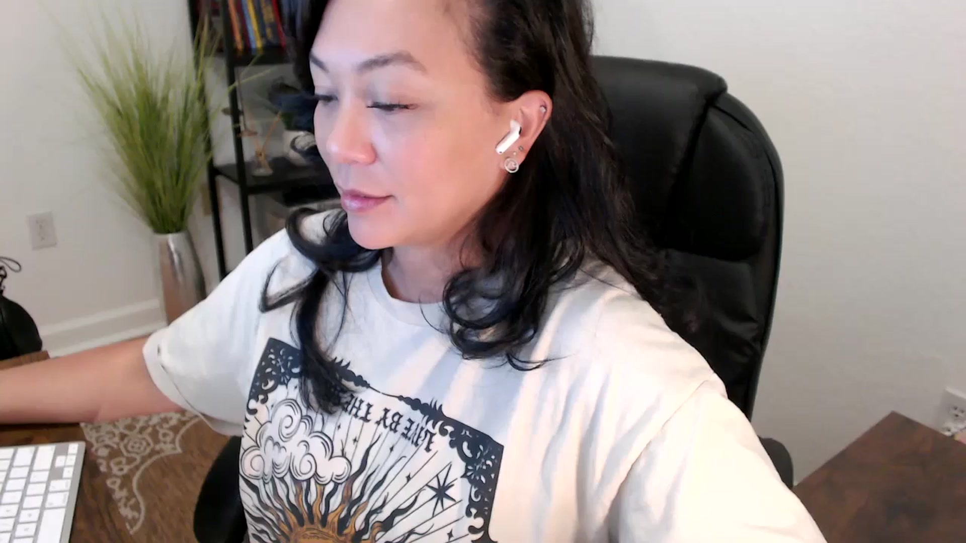 Gallery image thumbnail from MickaylaStar's myfreecams stream on, 05/07/2025, 16:52 image 19 of 20