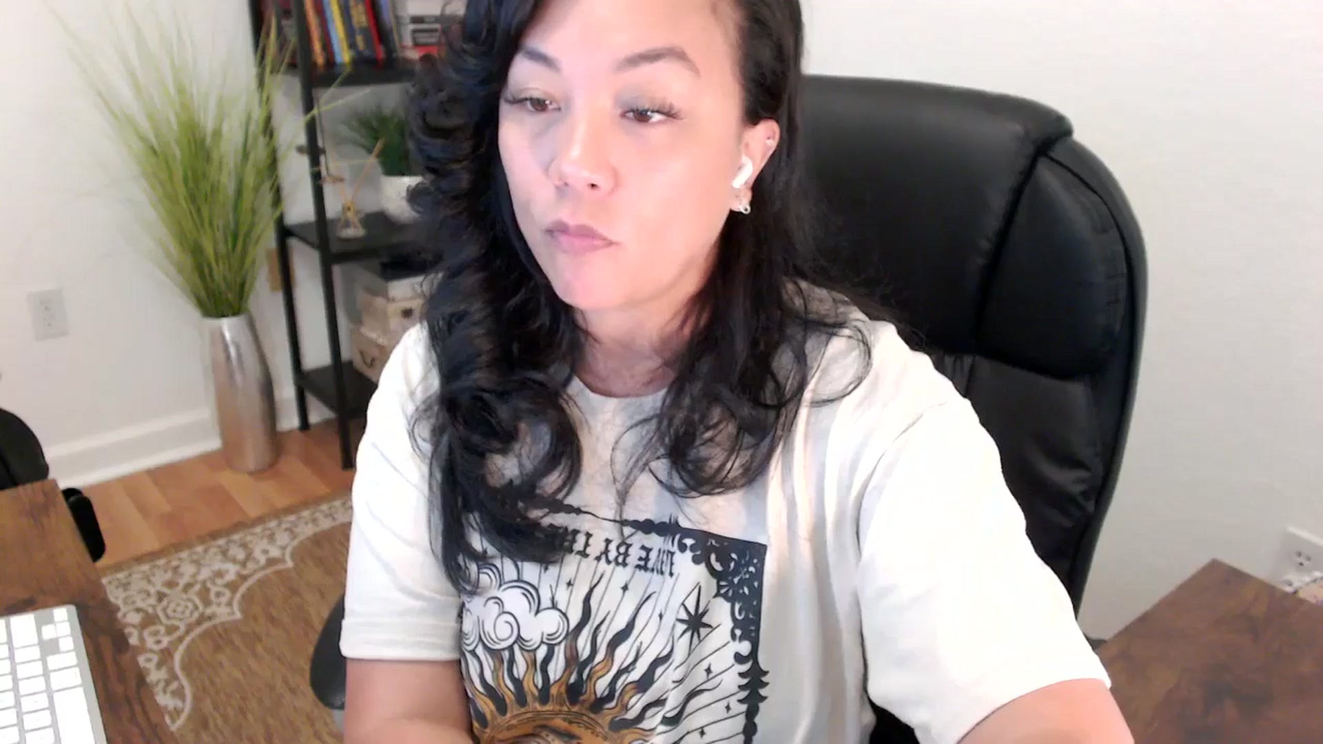 Gallery image thumbnail from MickaylaStar's myfreecams stream on, 05/07/2025, 17:57 image 8 of 20