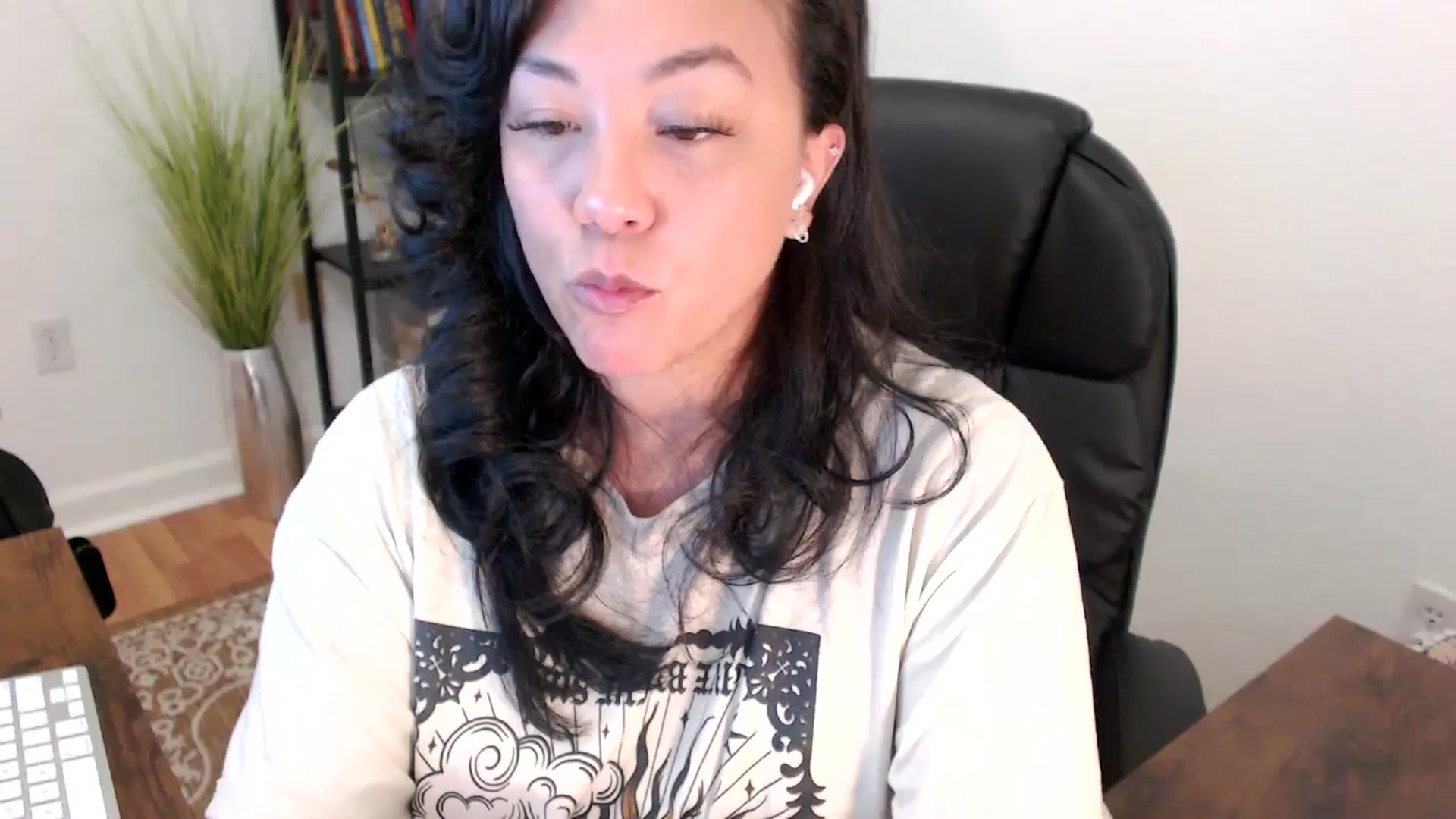 Gallery image thumbnail from MickaylaStar's myfreecams stream on, 05/07/2025, 17:57 image 3 of 20