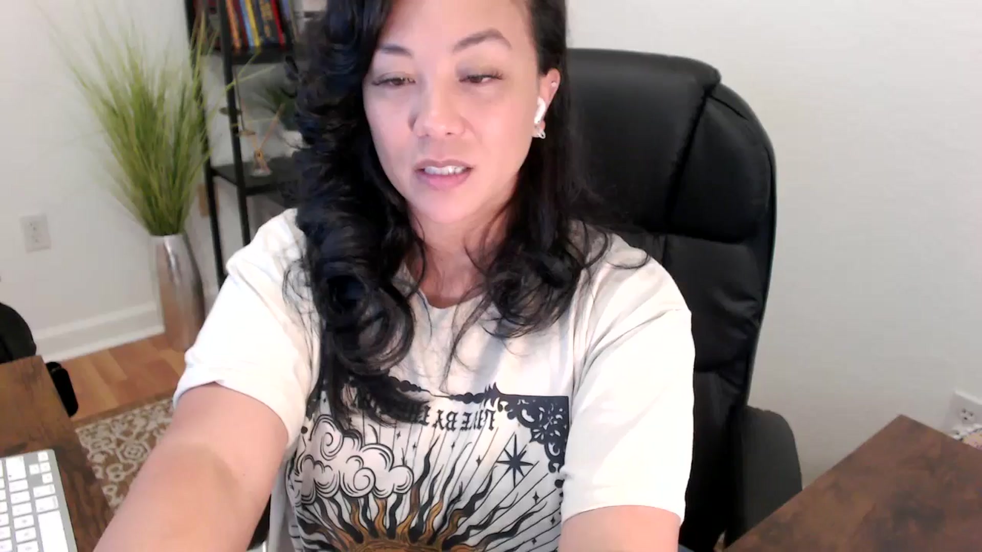 Gallery image thumbnail from MickaylaStar's myfreecams stream on, 05/07/2025, 17:57 image 18 of 20