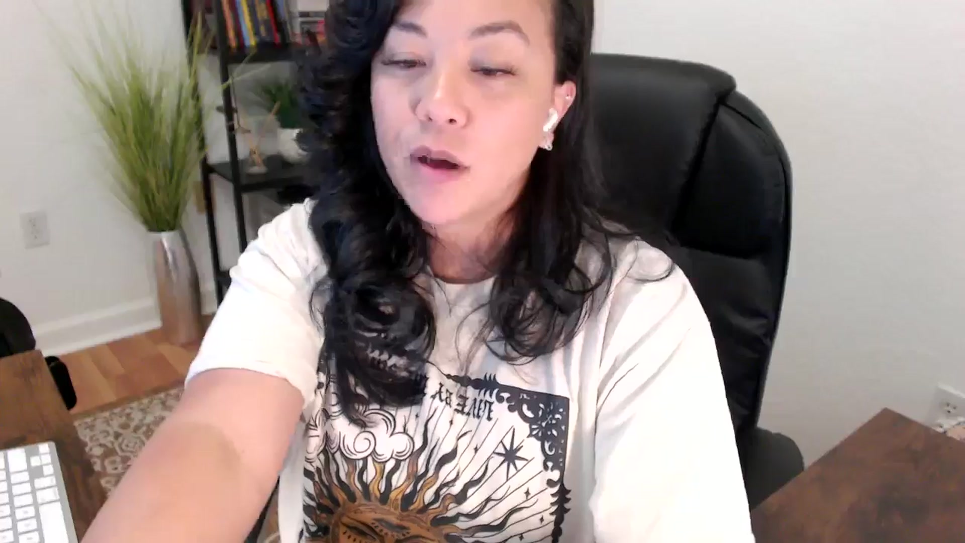 Gallery image thumbnail from MickaylaStar's myfreecams stream on, 05/07/2025, 17:57 image 10 of 20