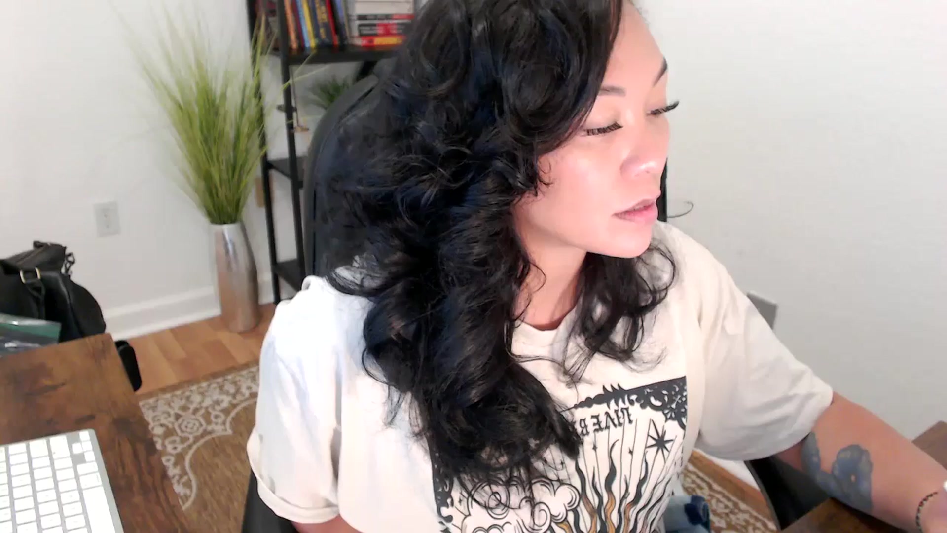 Gallery image thumbnail from MickaylaStar's myfreecams stream on, 05/07/2025, 19:22 image 16 of 20