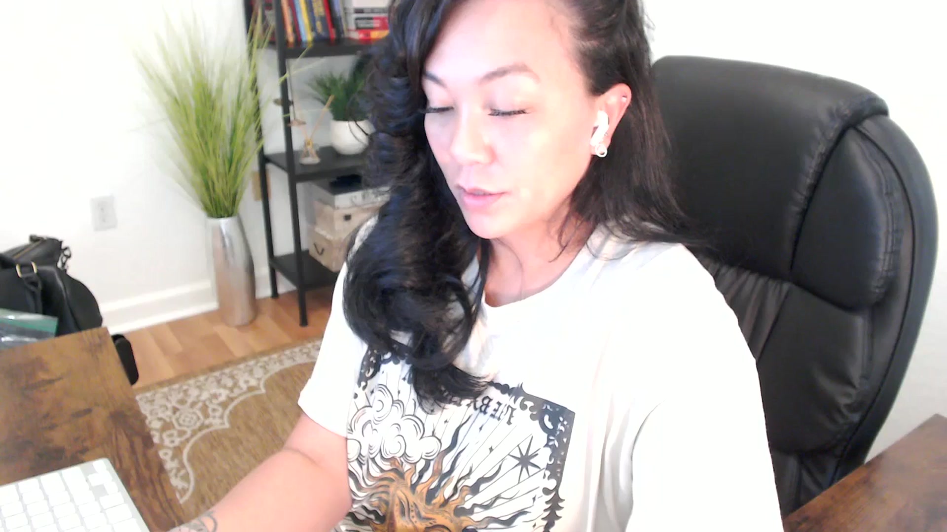 Gallery image thumbnail from MickaylaStar's myfreecams stream on, 05/07/2025, 20:36 image 20 of 20