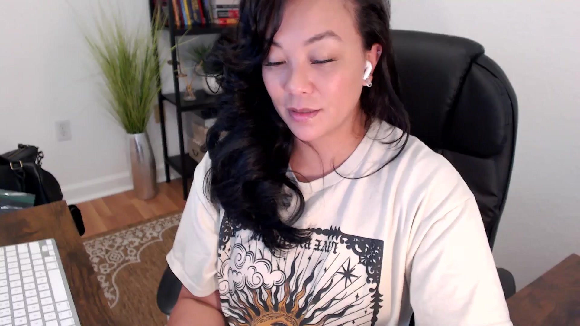 Gallery image thumbnail from MickaylaStar's myfreecams stream on, 05/07/2025, 20:36 image 1 of 20