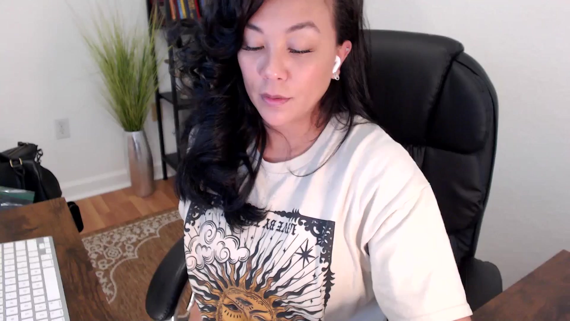 Gallery image thumbnail from MickaylaStar's myfreecams stream on, 05/07/2025, 20:36 image 12 of 20