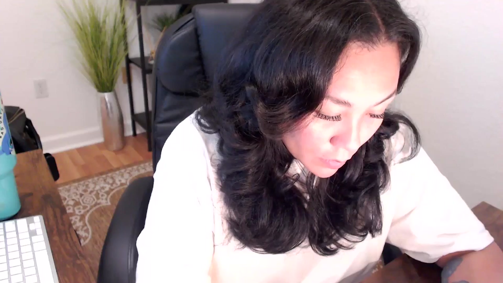 Gallery image thumbnail from MickaylaStar's myfreecams stream on, 05/08/2025, 17:45 image 5 of 20