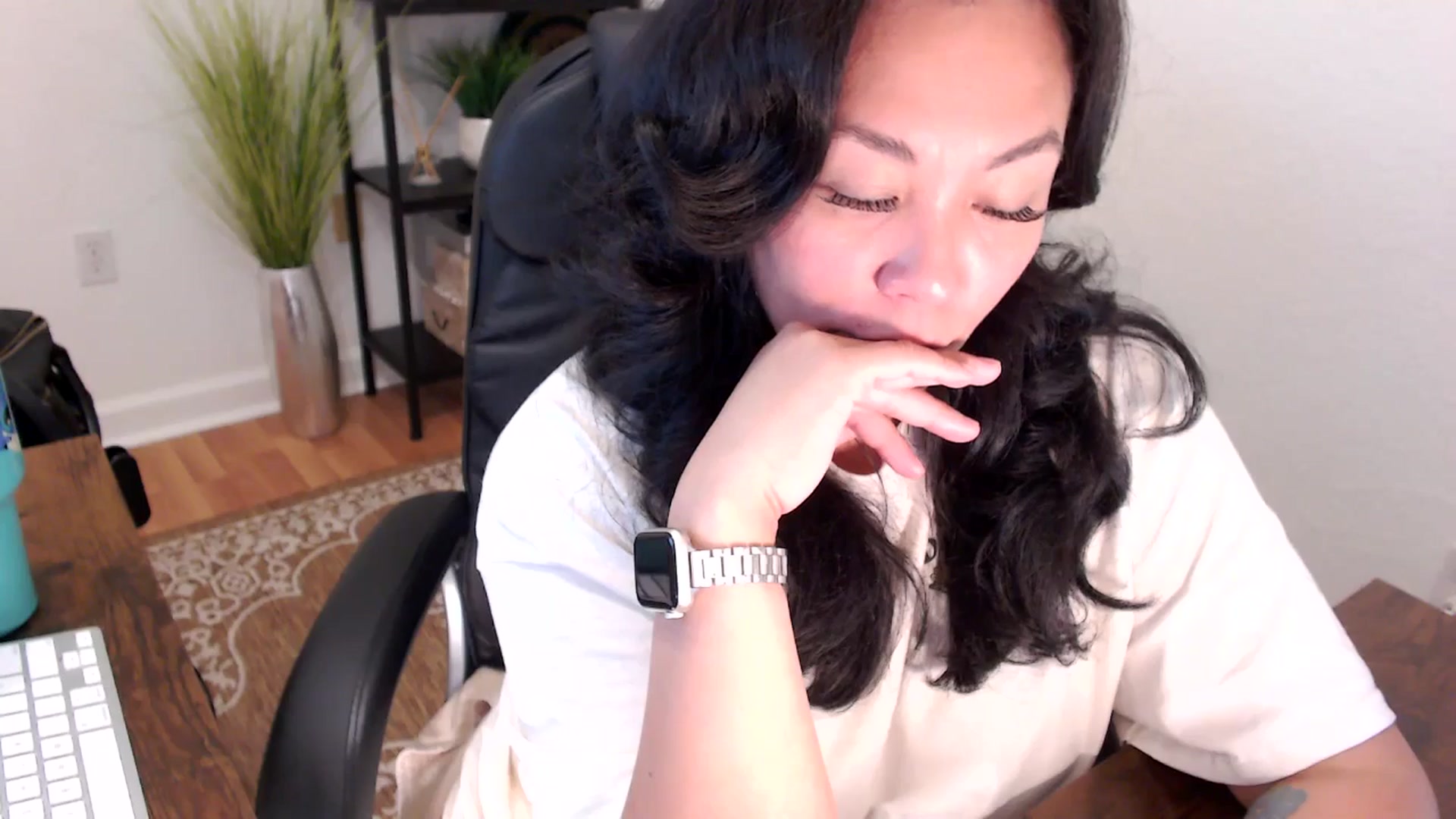 Gallery image thumbnail from MickaylaStar's myfreecams stream on, 05/08/2025, 17:45 image 8 of 20
