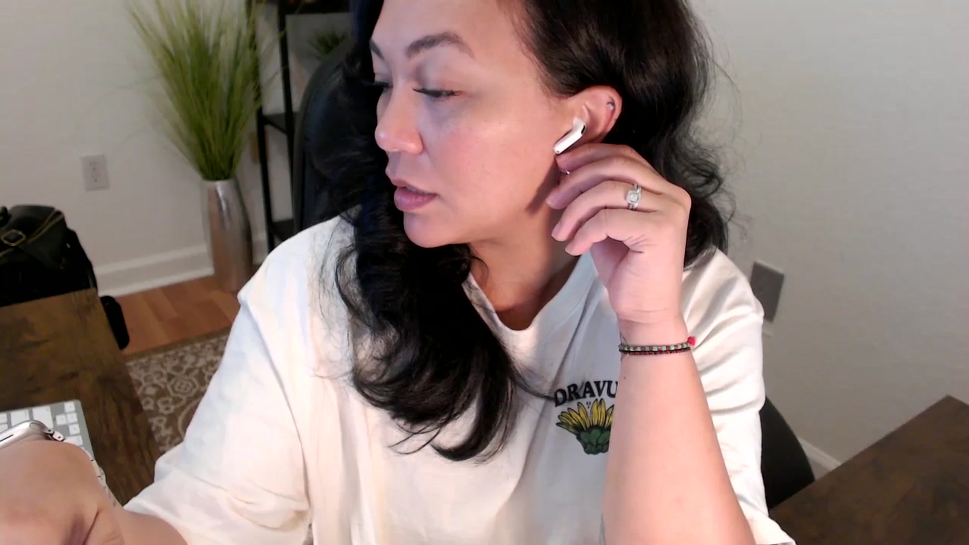 Gallery image thumbnail from MickaylaStar's myfreecams stream on, 05/08/2025, 18:47 image 3 of 20