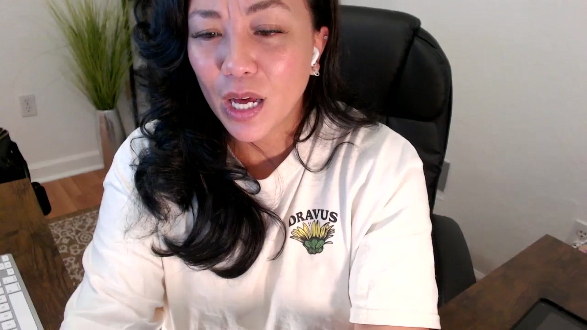 Gallery image thumbnail from MickaylaStar's myfreecams stream on, 05/08/2025, 18:47 image 20 of 20