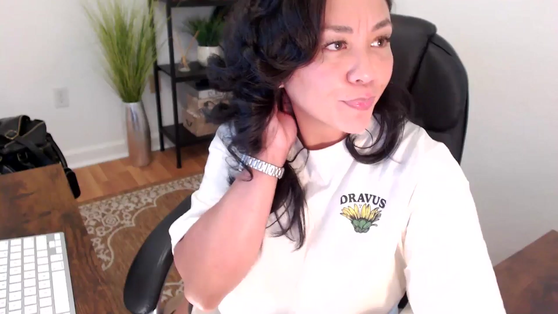 Gallery image thumbnail from MickaylaStar's myfreecams stream on, 05/08/2025, 20:12 image 7 of 20