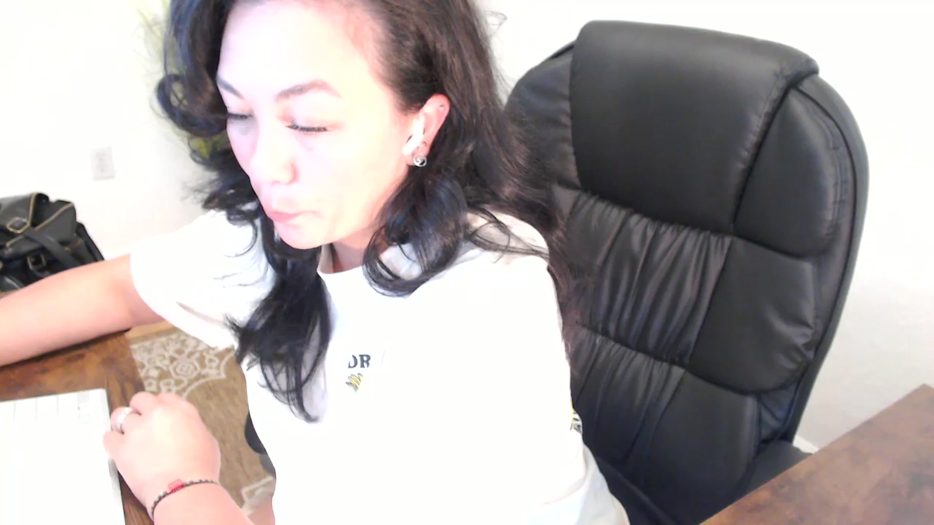 Gallery image thumbnail from MickaylaStar's myfreecams stream on, 05/08/2025, 20:12 image 13 of 20