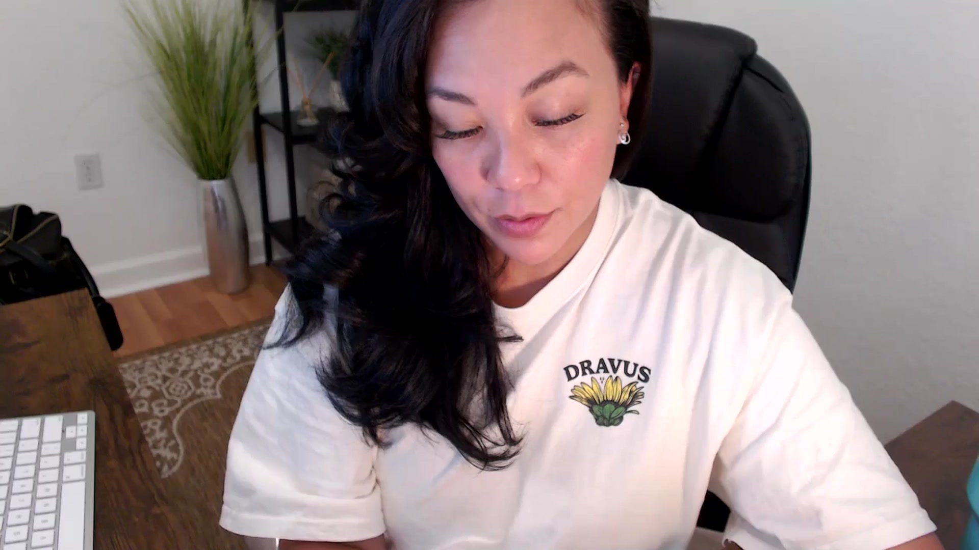 Gallery image thumbnail from MickaylaStar's myfreecams stream on, 05/08/2025, 21:10 image 13 of 20