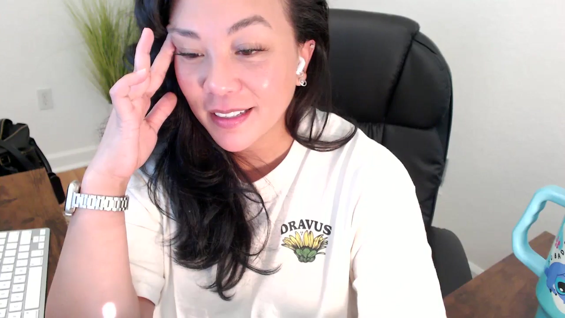 Gallery image thumbnail from MickaylaStar's myfreecams stream on, 05/08/2025, 21:45 image 9 of 20