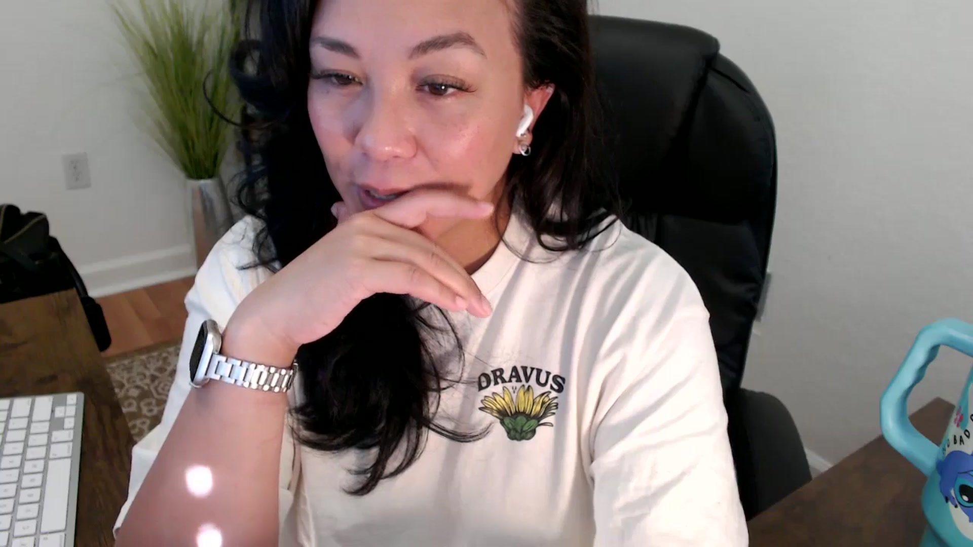 Gallery image thumbnail from MickaylaStar's myfreecams stream on, 05/08/2025, 21:45 image 15 of 20
