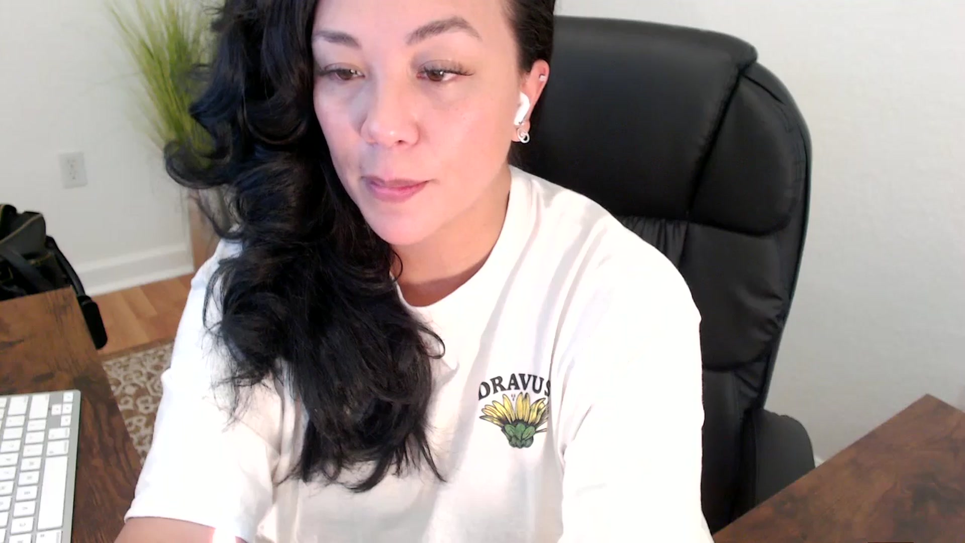 Gallery image thumbnail from MickaylaStar's myfreecams stream on, 05/08/2025, 21:45 image 20 of 20