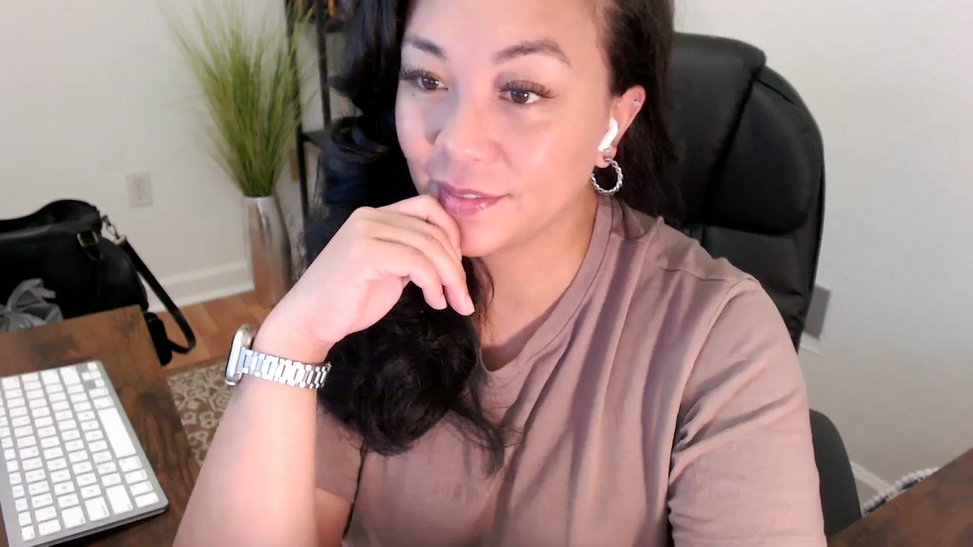 Gallery image thumbnail from MickaylaStar's myfreecams stream on, 05/09/2025, 15:52 image 2 of 20