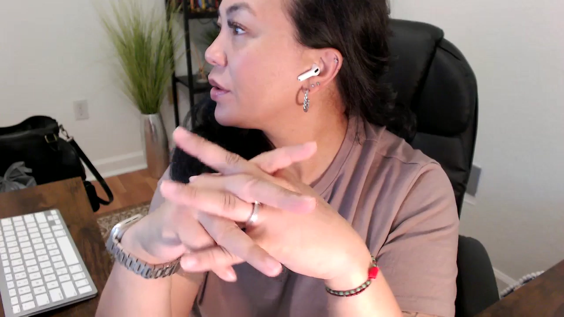 Gallery image thumbnail from MickaylaStar's myfreecams stream on, 05/09/2025, 15:52 image 3 of 20