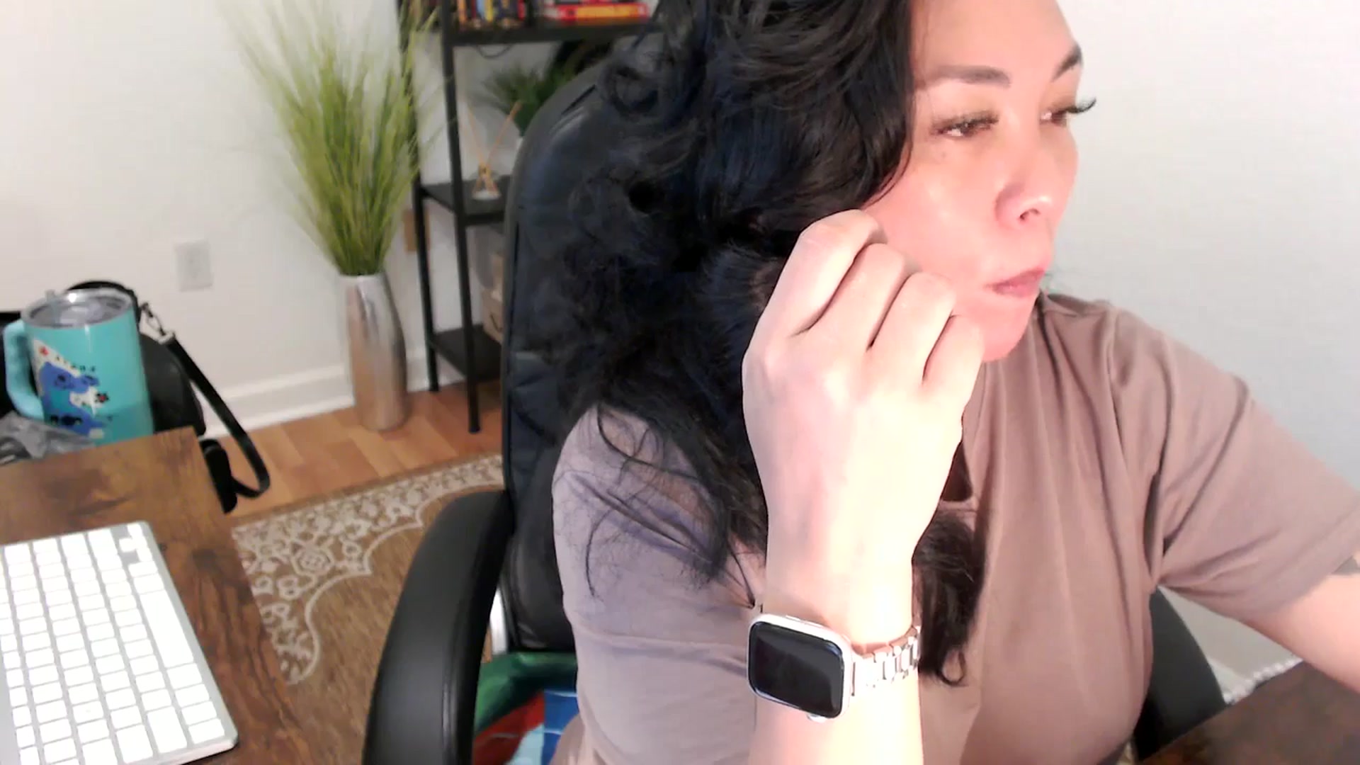 Gallery image thumbnail from MickaylaStar's myfreecams stream on, 05/09/2025, 16:54 image 6 of 20