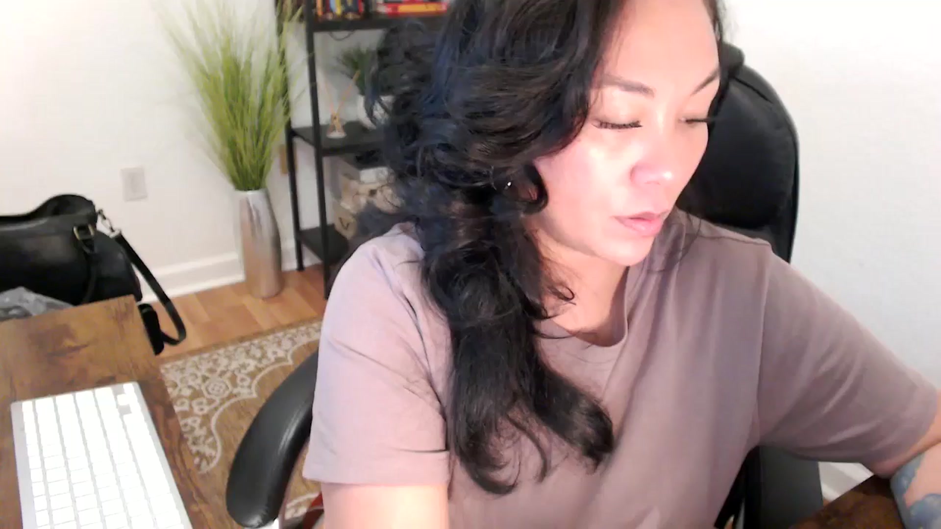 Gallery image thumbnail from MickaylaStar's myfreecams stream on, 05/09/2025, 18:12 image 5 of 20
