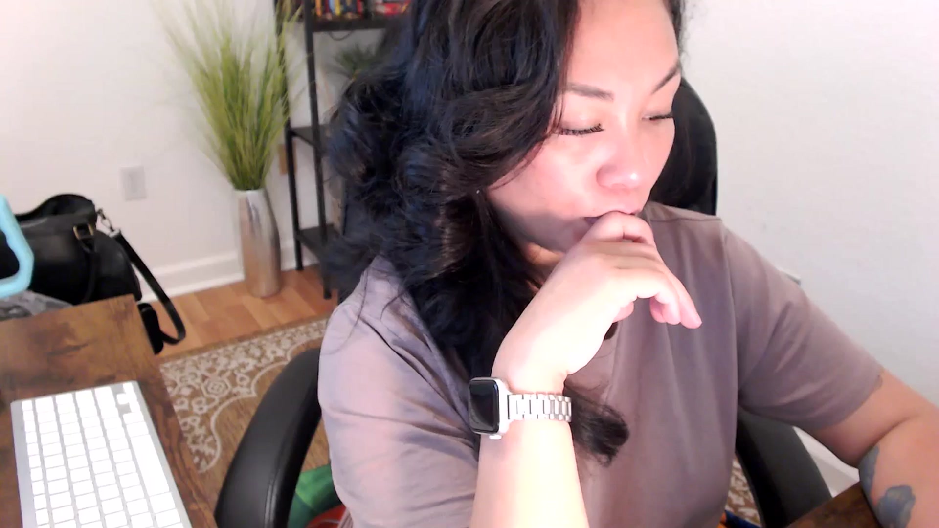 Gallery image thumbnail from MickaylaStar's myfreecams stream on, 05/09/2025, 18:12 image 10 of 20