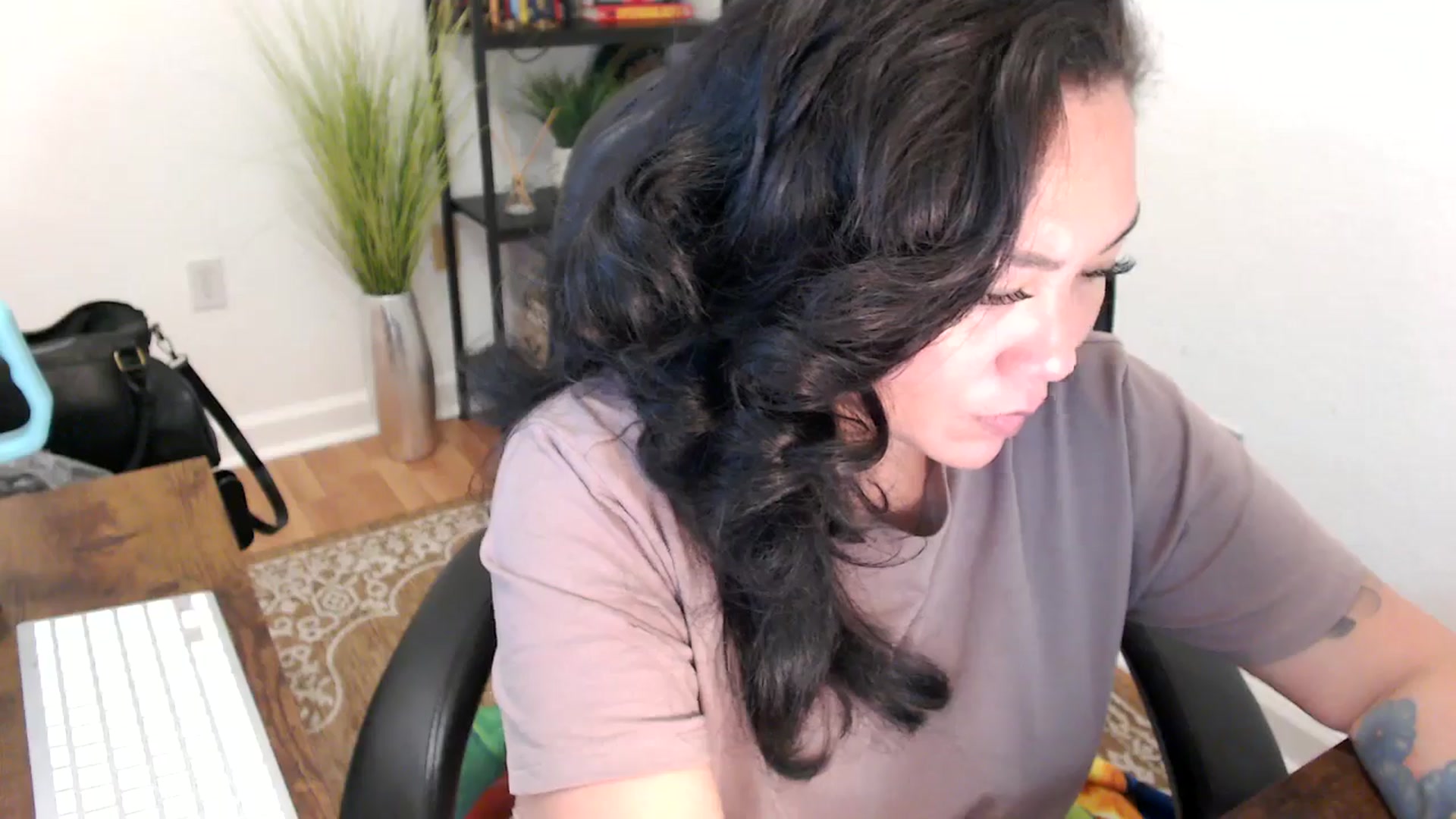 Gallery image thumbnail from MickaylaStar's myfreecams stream on, 05/09/2025, 18:12 image 7 of 20