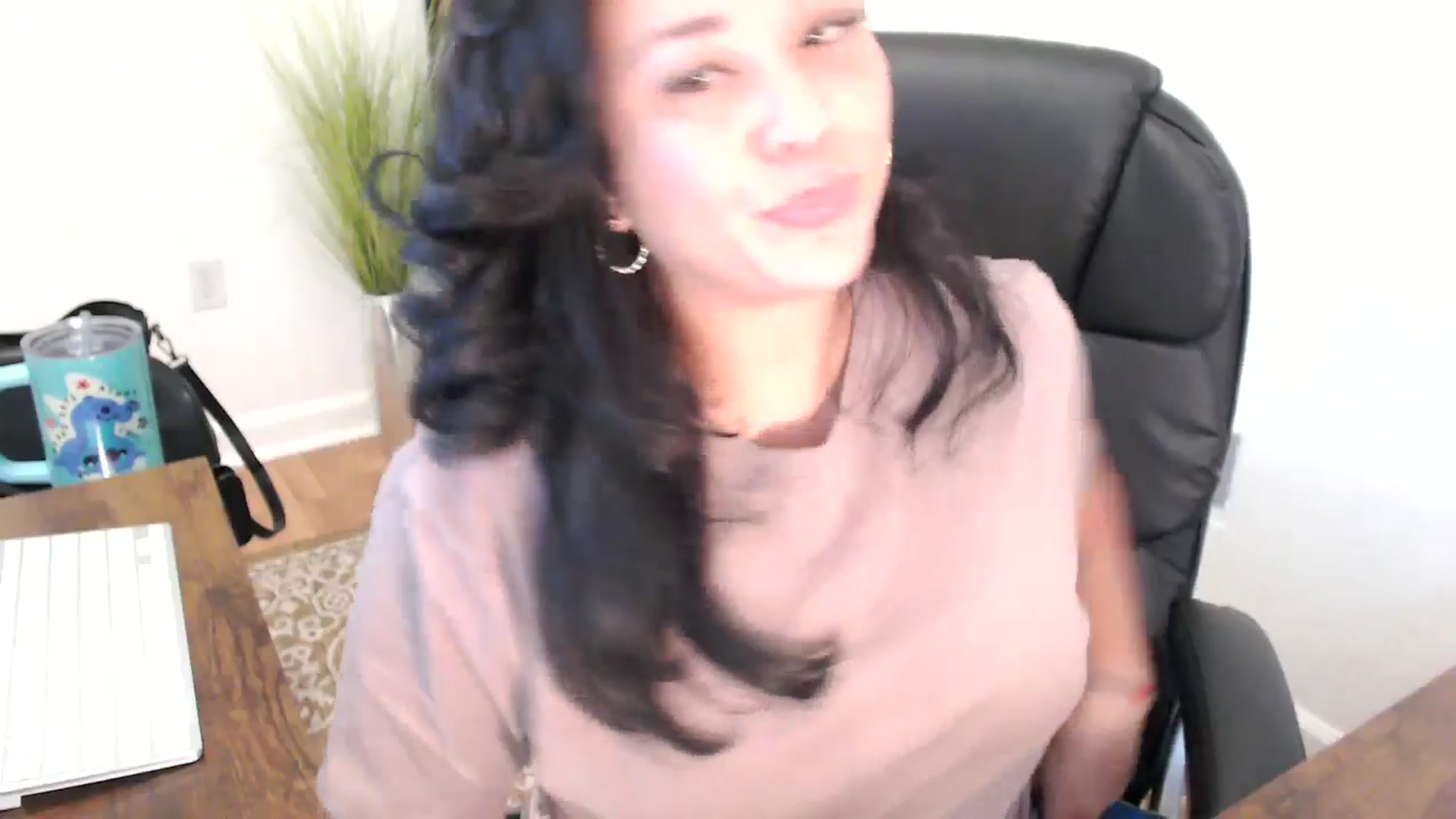 Gallery image thumbnail from MickaylaStar's myfreecams stream on, 05/09/2025, 19:11 image 5 of 20