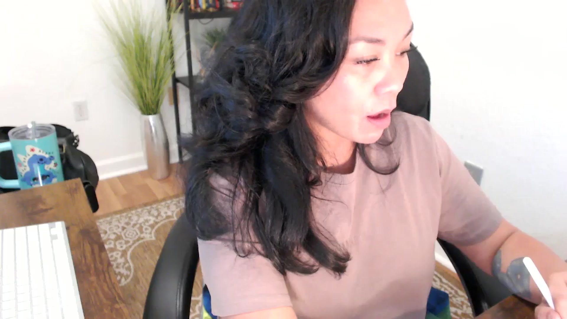 Gallery image thumbnail from MickaylaStar's myfreecams stream on, 05/09/2025, 19:11 image 17 of 20