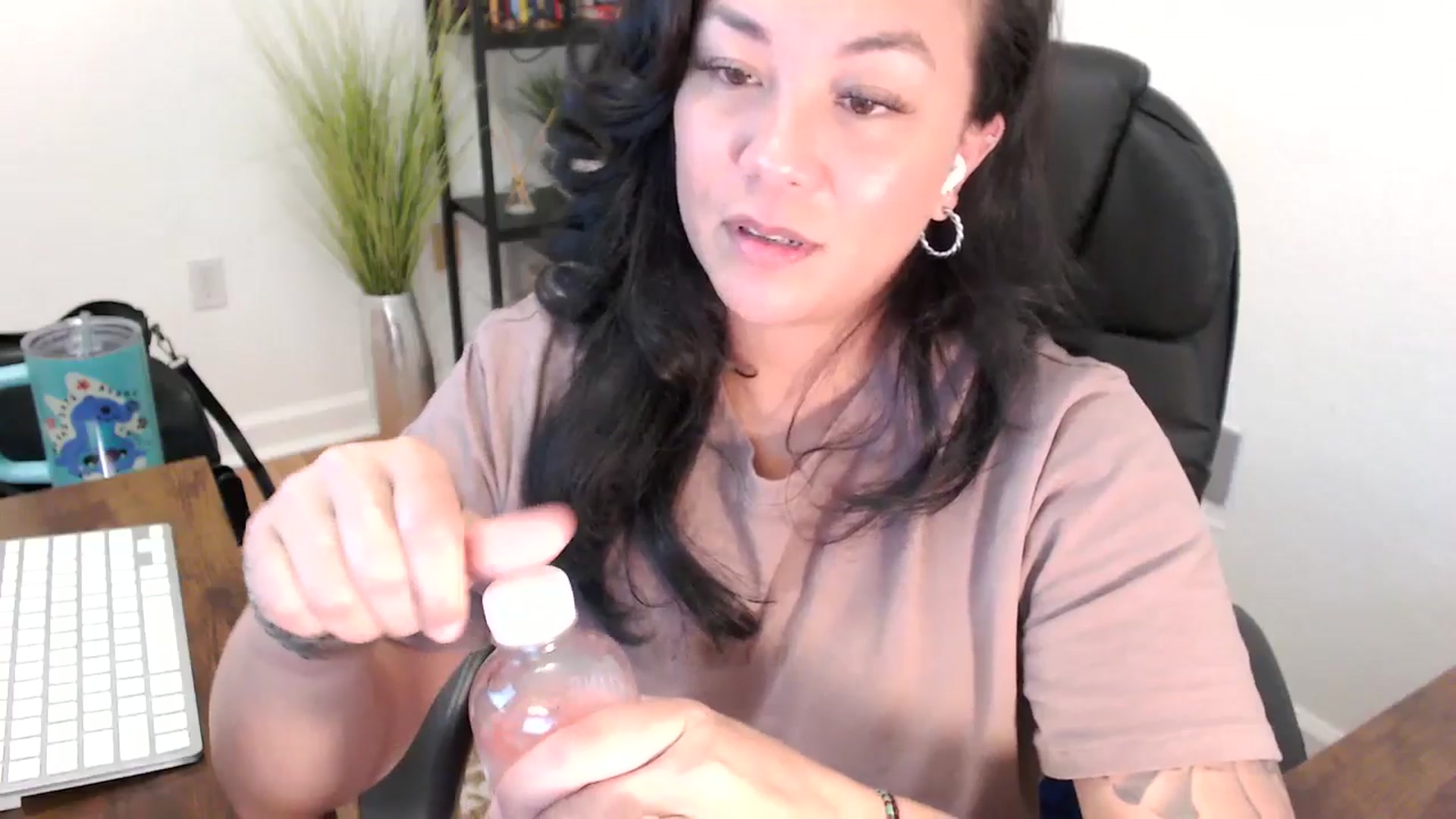 Gallery image thumbnail from MickaylaStar's myfreecams stream on, 05/09/2025, 19:11 image 4 of 20