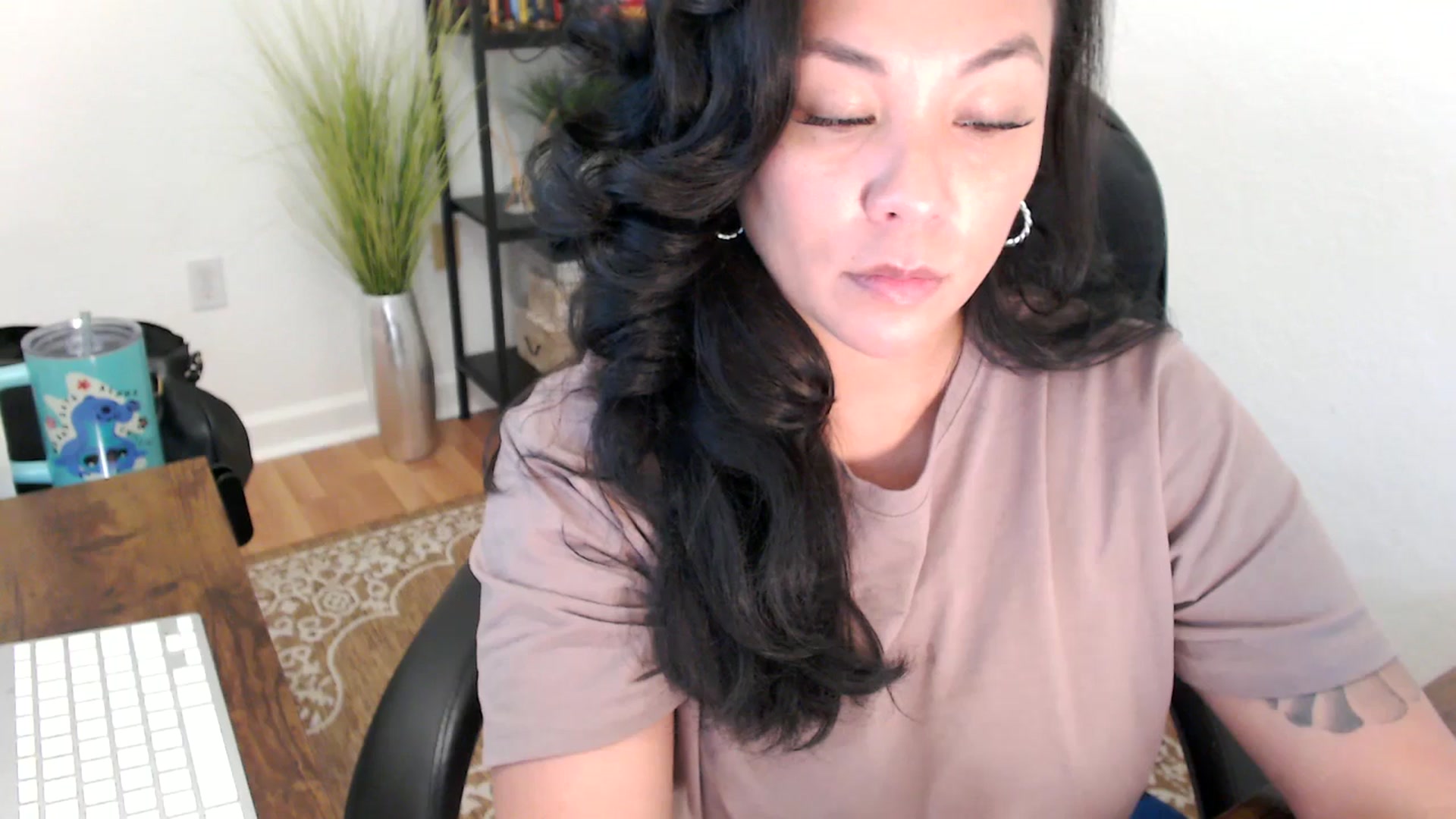 Gallery image thumbnail from MickaylaStar's myfreecams stream on, 05/09/2025, 19:53 image 20 of 20