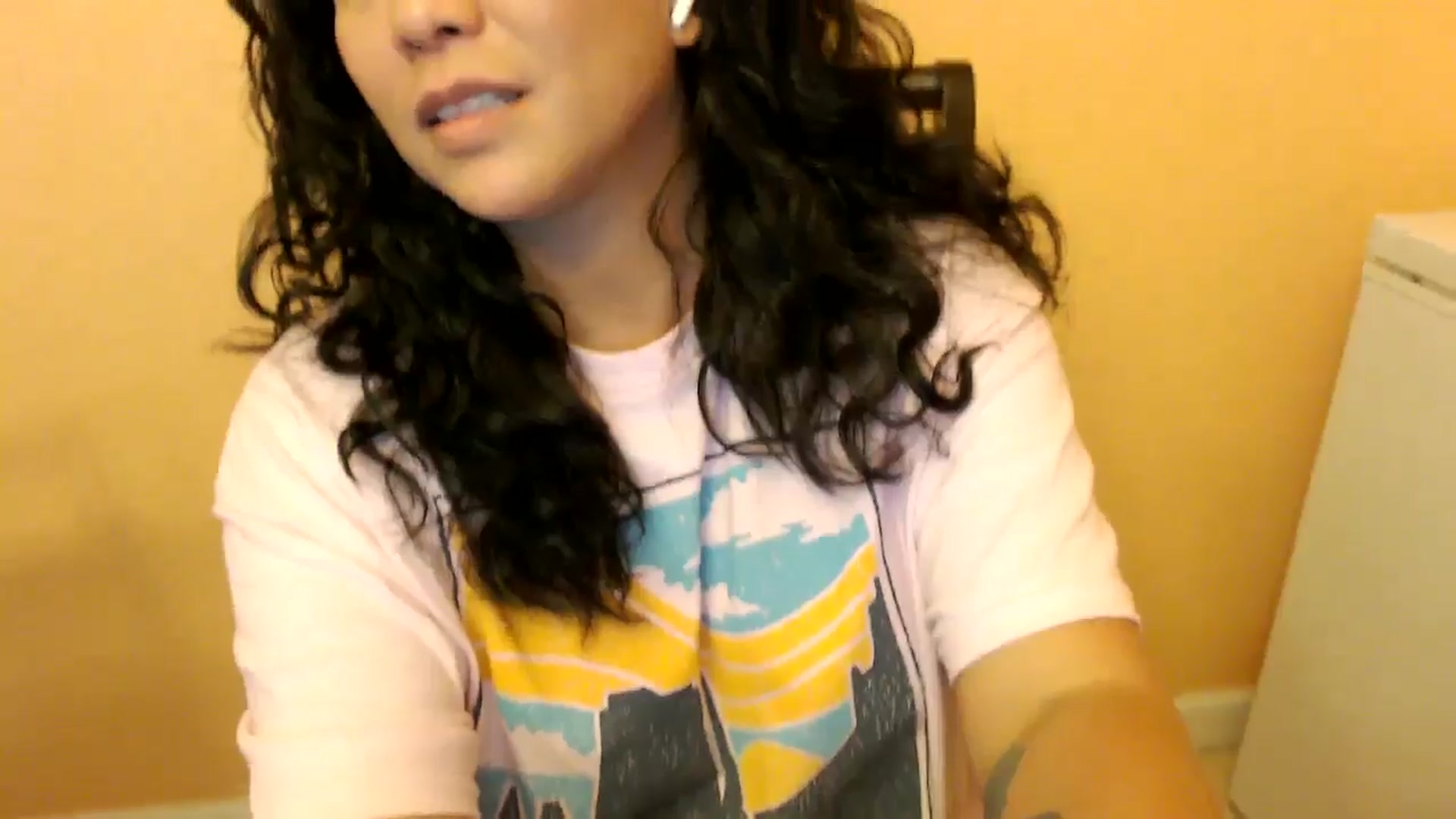 Gallery image thumbnail from MickaylaStar's myfreecams stream on, 05/10/2025, 18:58 image 12 of 20