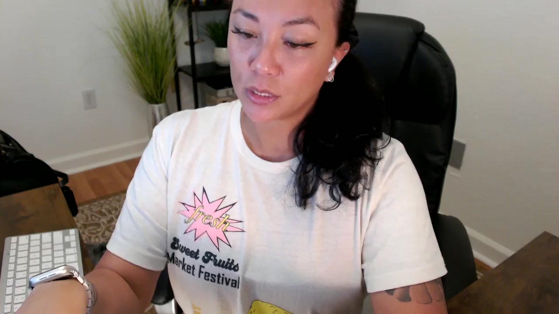 Gallery image thumbnail from MickaylaStar's myfreecams stream on, 05/12/2025, 17:33 image 2 of 20