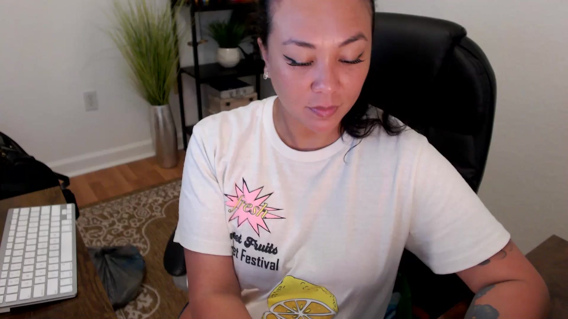 Gallery image thumbnail from MickaylaStar's myfreecams stream on, 05/12/2025, 17:33 image 13 of 20
