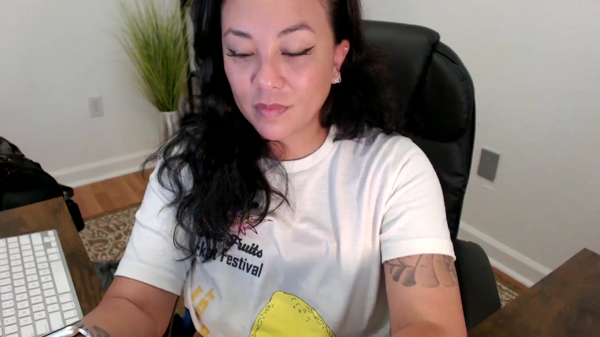 Gallery image thumbnail from MickaylaStar's myfreecams stream on, 05/12/2025, 18:23 image 4 of 20