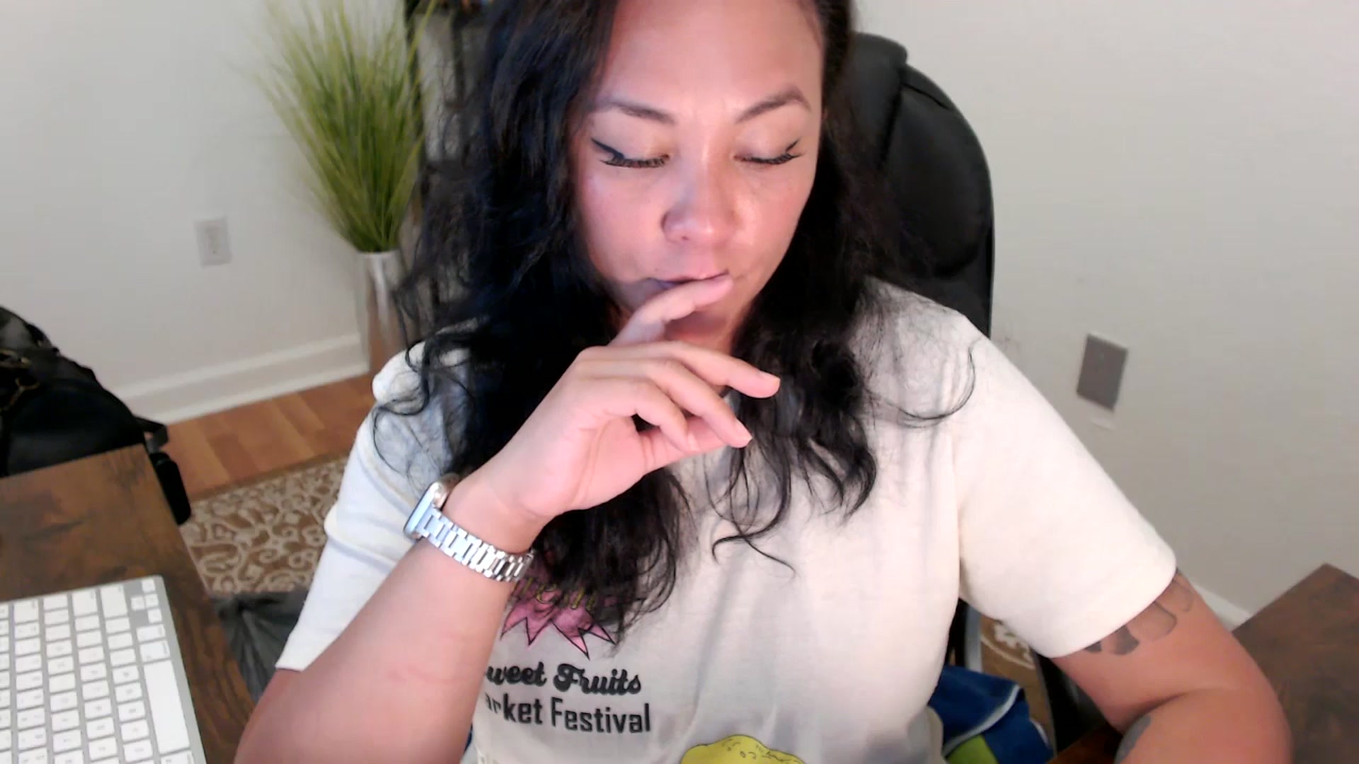 Gallery image thumbnail from MickaylaStar's myfreecams stream on, 05/12/2025, 20:17 image 6 of 20