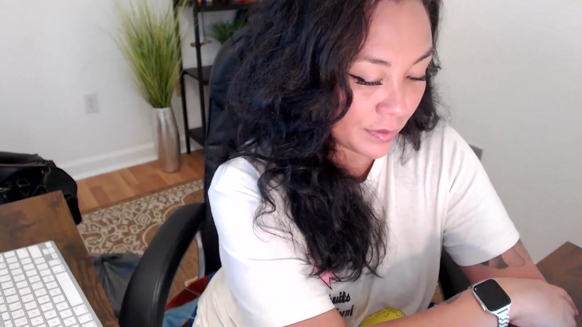 Gallery image thumbnail from MickaylaStar's myfreecams stream on, 05/12/2025, 20:17 image 18 of 20
