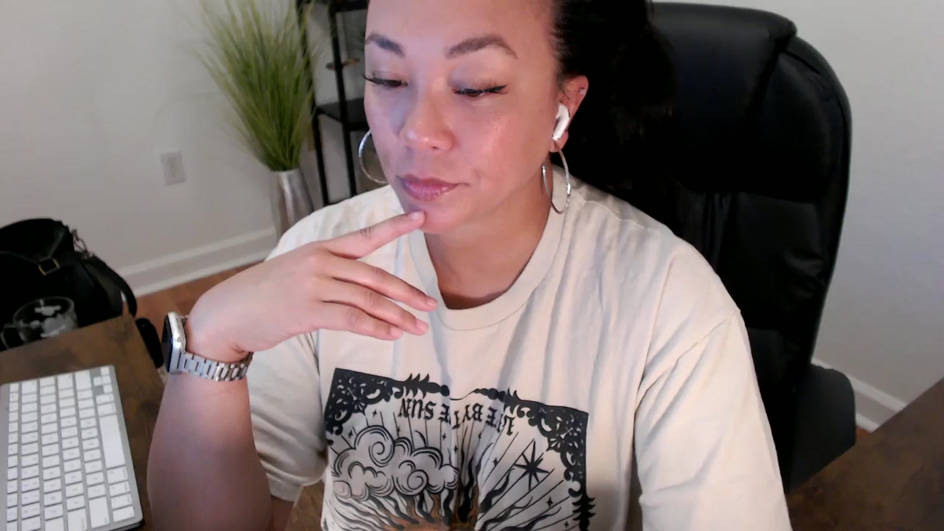 Gallery image thumbnail from MickaylaStar's myfreecams stream on, 05/14/2025, 16:04 image 5 of 20