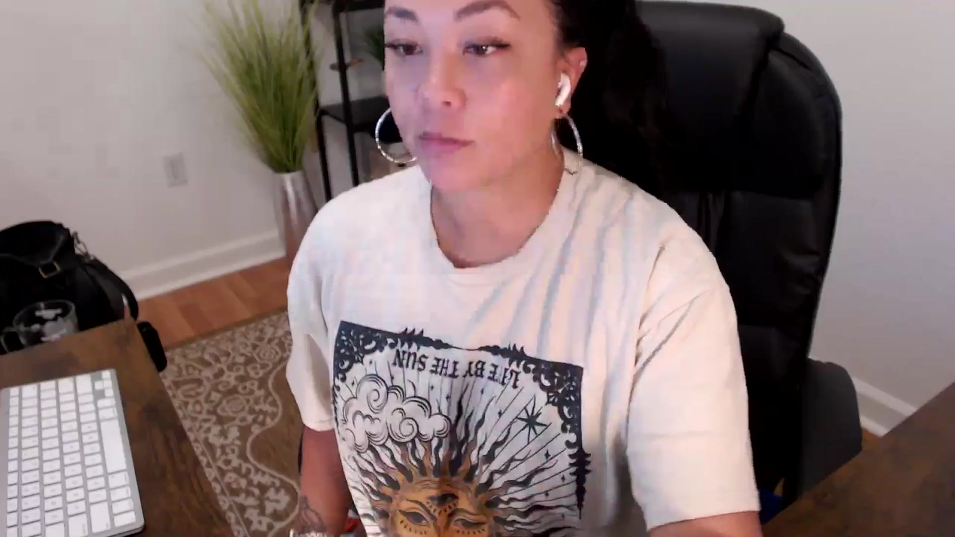 Gallery image thumbnail from MickaylaStar's myfreecams stream on, 05/14/2025, 16:04 image 9 of 20