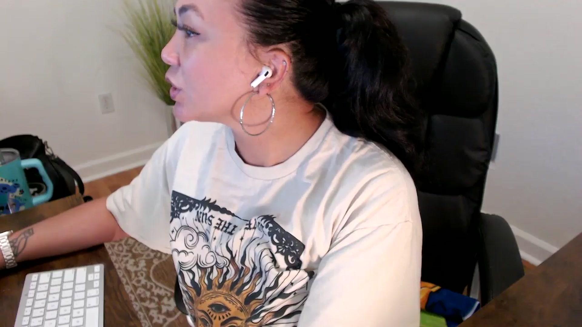 Gallery image thumbnail from MickaylaStar's myfreecams stream on, 05/14/2025, 16:04 image 20 of 20