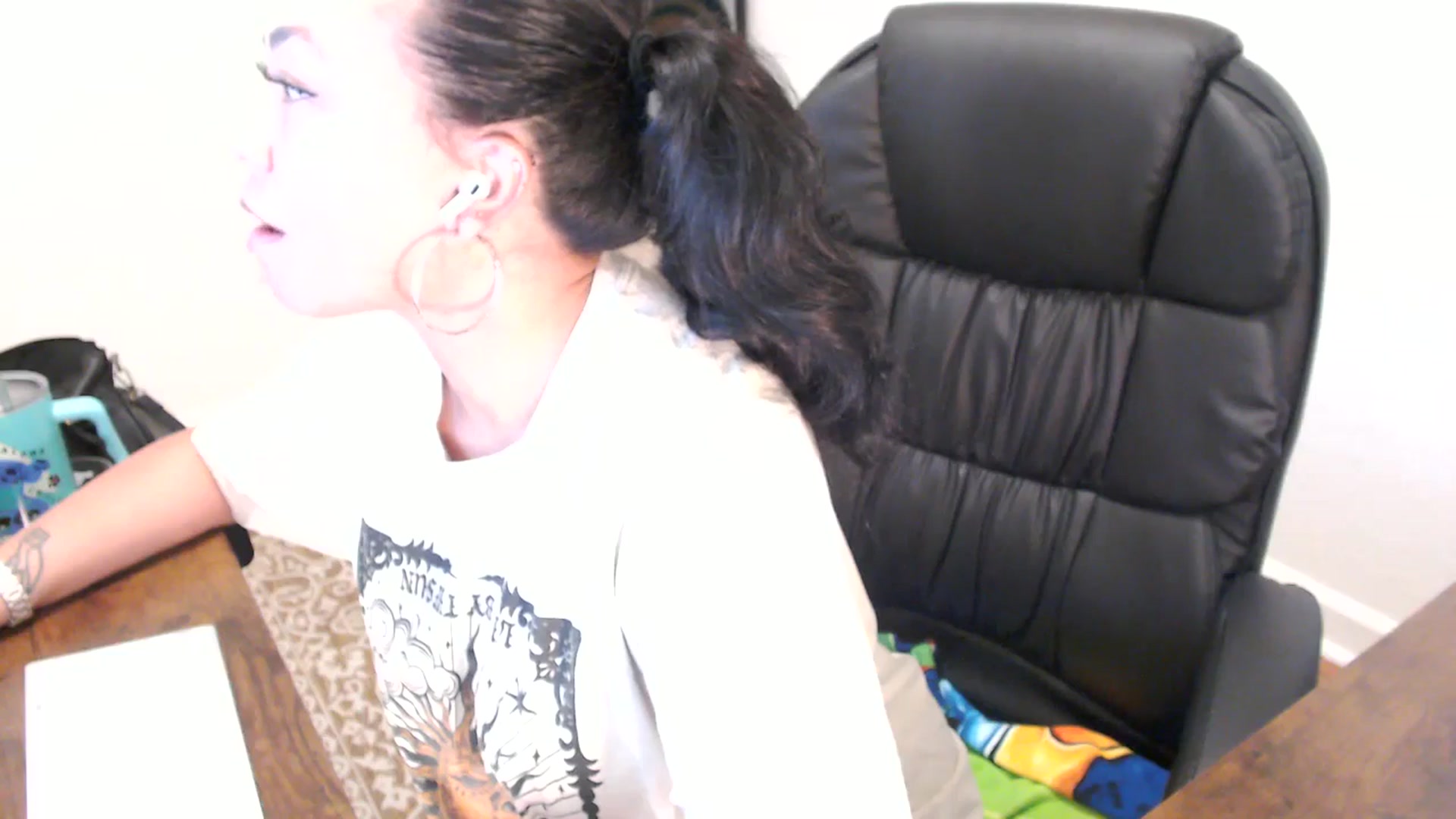 Gallery image thumbnail from MickaylaStar's myfreecams stream on, 05/14/2025, 16:04 image 14 of 20