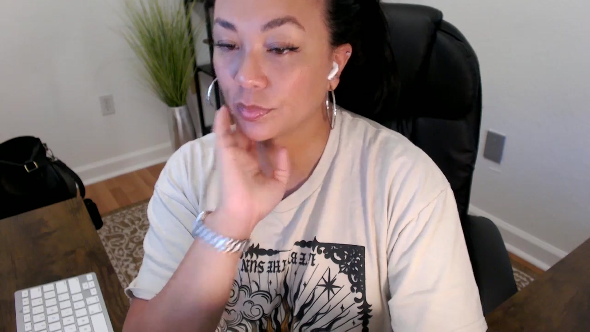 Gallery image thumbnail from MickaylaStar's myfreecams stream on, 05/14/2025, 18:15 image 16 of 20
