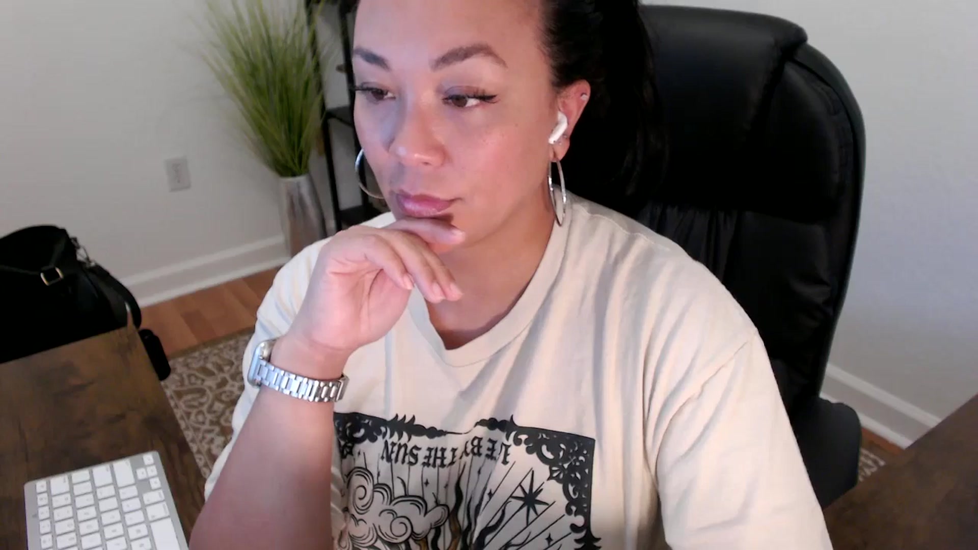 Gallery image thumbnail from MickaylaStar's myfreecams stream on, 05/14/2025, 18:15 image 10 of 20