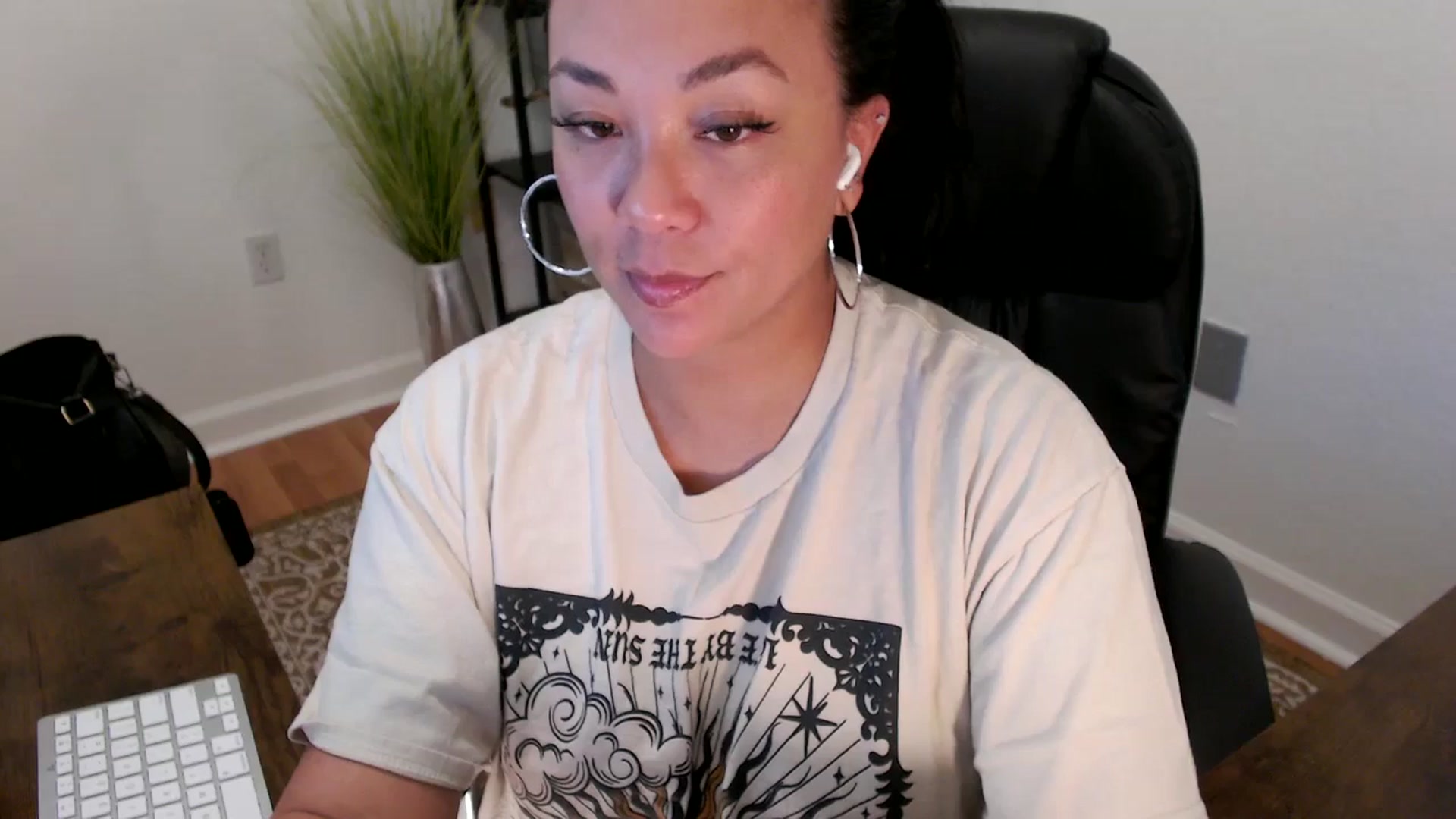 Gallery image thumbnail from MickaylaStar's myfreecams stream on, 05/14/2025, 18:15 image 2 of 20